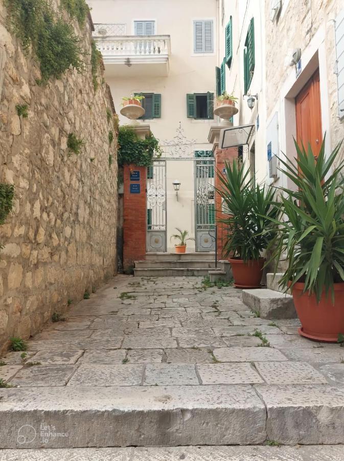 Garden Apartment Σπλιτ Εξωτερικό φωτογραφία